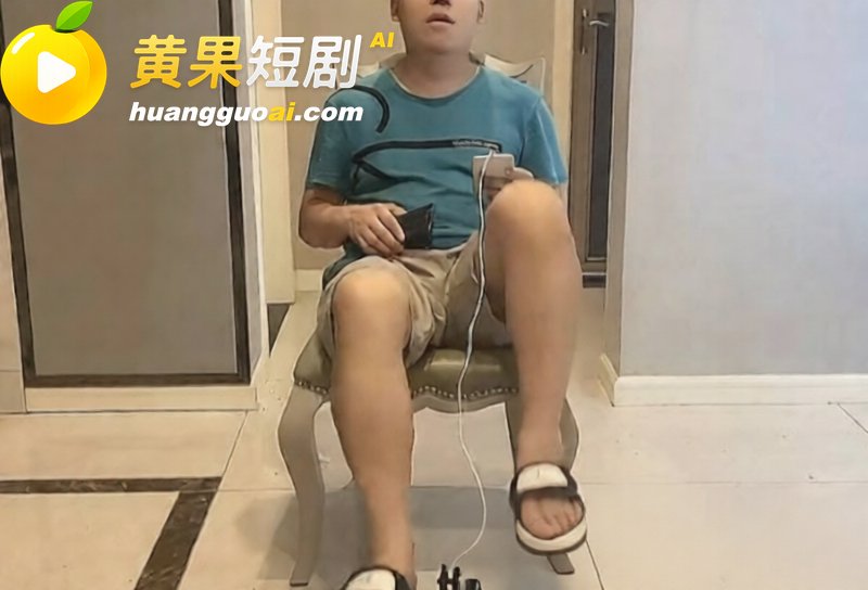 抖音网红艺小天冲鸭 遭前任实锤离异带娃 聊骚癖好变态 私密视频流出 塌房现场
