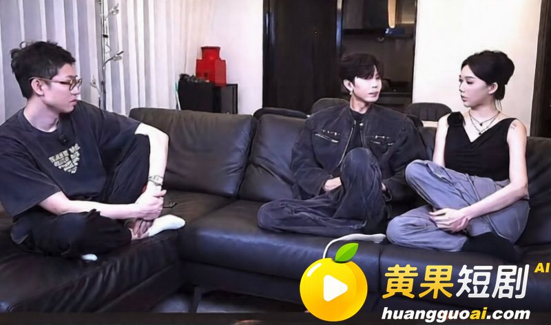 抖音男网红Alex 劈腿惯犯实锤 订婚后分手真相曝光 私密视频疯传