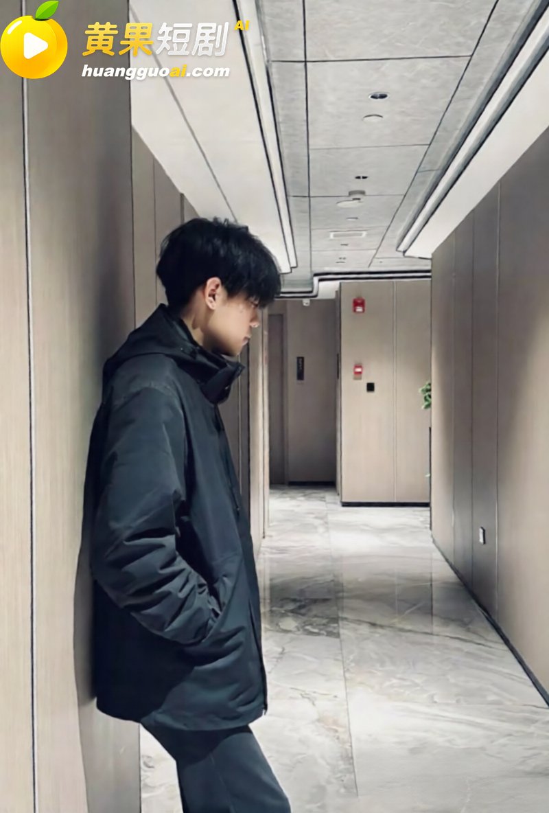 陕西渣男 秦俊男 被曝恋爱期间多次出轨 家暴打人割腕威胁 就连姐姐的伴娘都不放过？