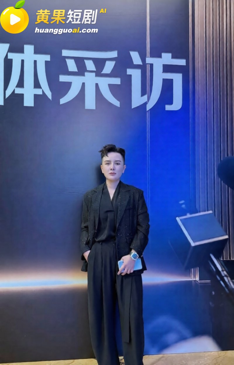 新疆网红拉拉 王小萌 被女友曝多次出轨 与双胞胎玛丽开房视频疯传全网!