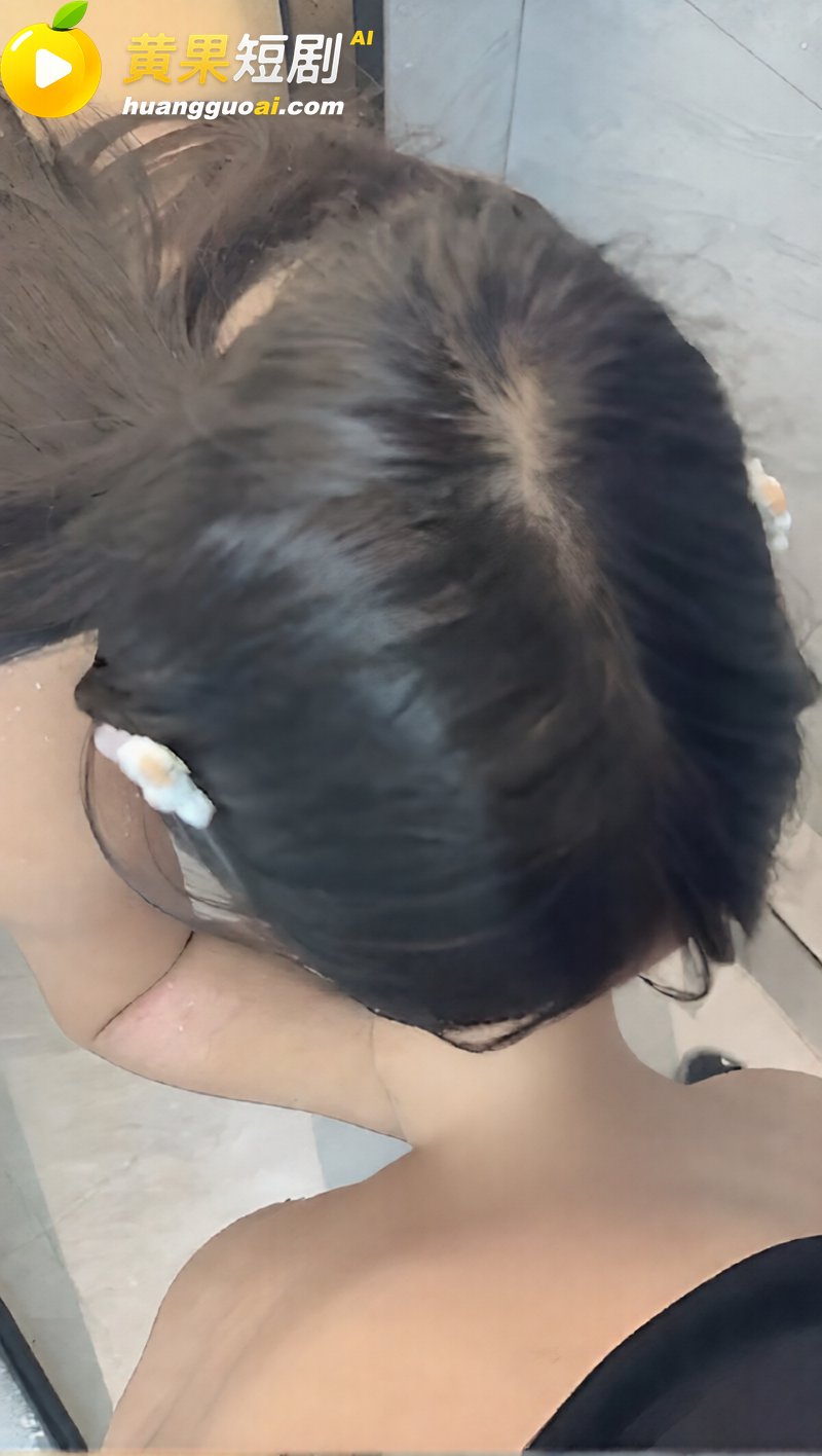 乱伦姐弟情 真实分享强上老婆闺蜜 酒店微醺后直接浴室啪啪 无套内射干出白浆