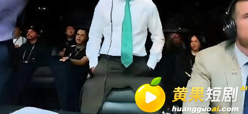 惊天一拳改写历史 宋亚东上海滩1分48秒KO世界第三 霸气剑指金腰带!