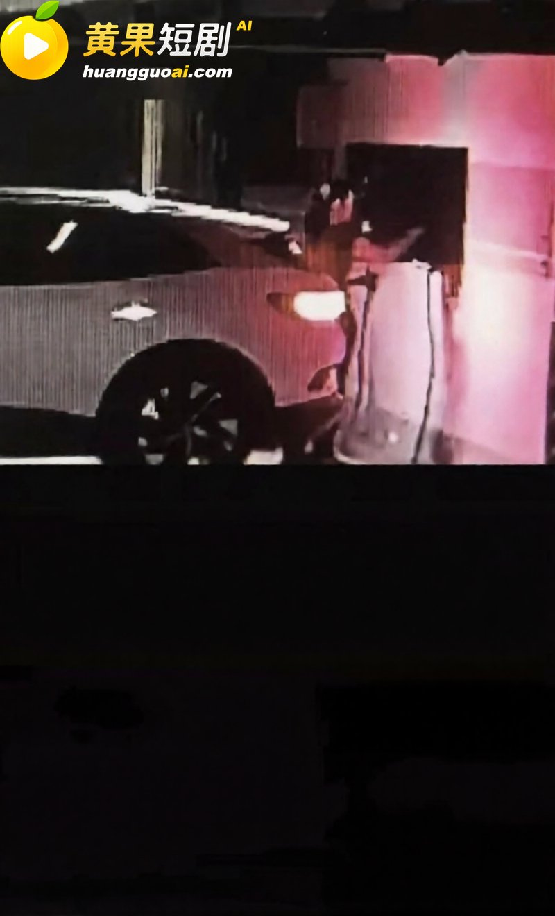 徐州女民警陈祝疑 与副所长洗浴老板等多男有染 原配怒曝偷情内裤和私密视频
