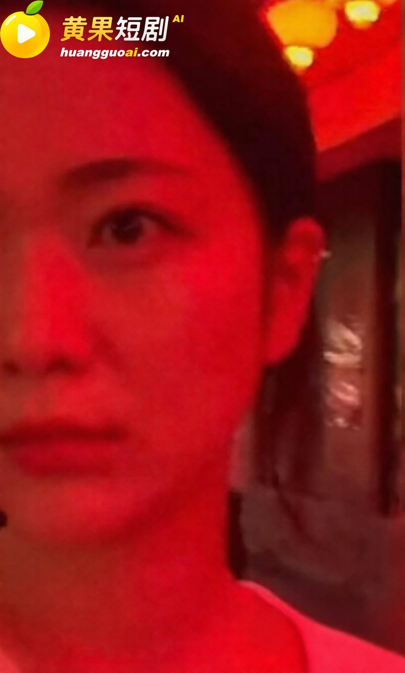 徐州女民警陈祝疑 与副所长洗浴老板等多男有染 原配怒曝偷情内裤和私密视频