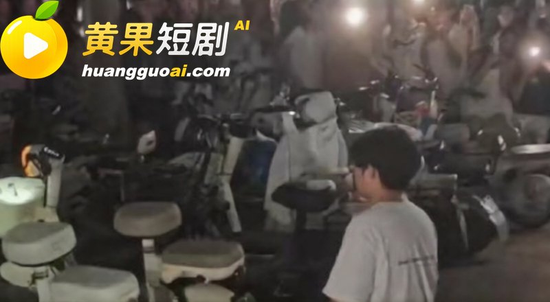 河北工业技术学院下跪事件 男学生女宿舍楼下跪引发围观 两套故事诉说这一离奇操作!