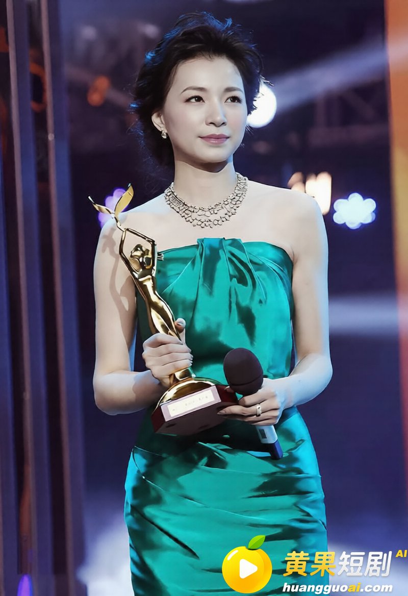 央视一姐 董卿 隐秘黑历史曝光 从知三当三到老公欠九亿 疑似被高官包养十年
