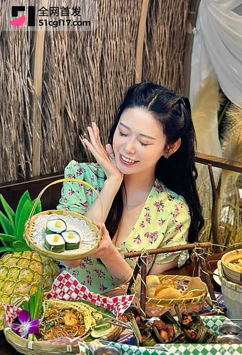 绝美女演员 李凯诗 被金主训成母狗 无套后入炮机轰穴 双洞齐开极度淫贱