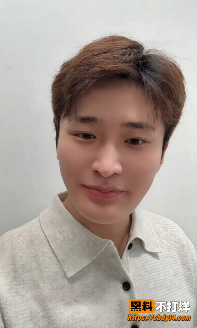 情感主播朝阳 被白馨予实名曝光 花170万送保时捷911反遭砸车威胁