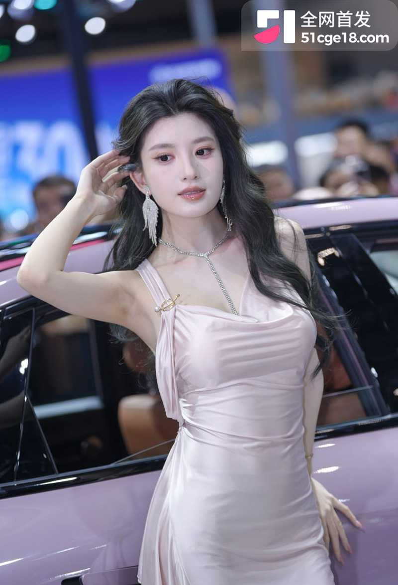 顶级车模 BB酱  AI脱衣福利 巨乳嫩穴玉体完美 当众裸身尽情骚浪