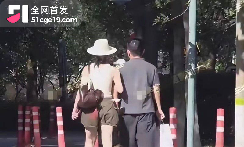 女明星 李梦 公开承认有娃孩子爹是邬浪 看房两年没官宣没领证 月子中心先被拍到引热议
