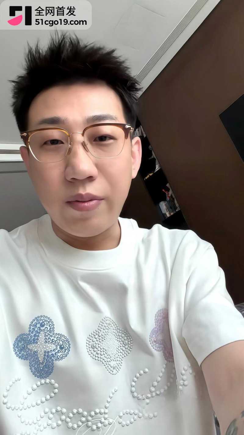 抖音网红 老白不喝酒 陪滑费事件后再曝猛料 勾结诈骗集团开赌场圈钱 人设崩塌震惊粉丝!