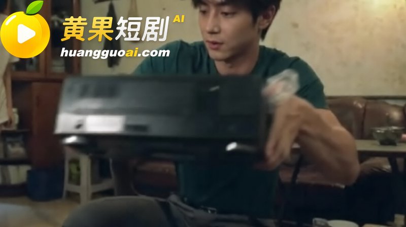 黄瓜短剧B中爱情故事小怡番外篇 白天被老师操 晚上被同学干 极品反差实锤 曝光
