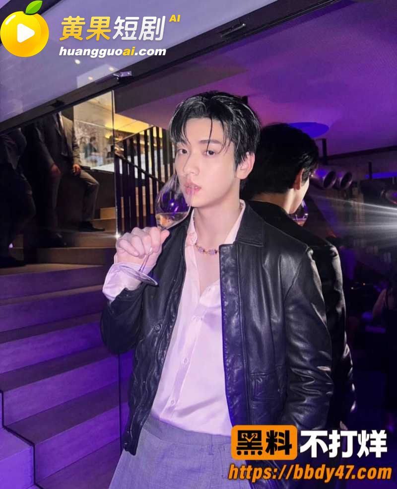 韩国顶流 崔秀彬 恋爱期间脚踏多条船 约炮出轨 爆出 两根大鸡吧钢枪 塌房 揭秘